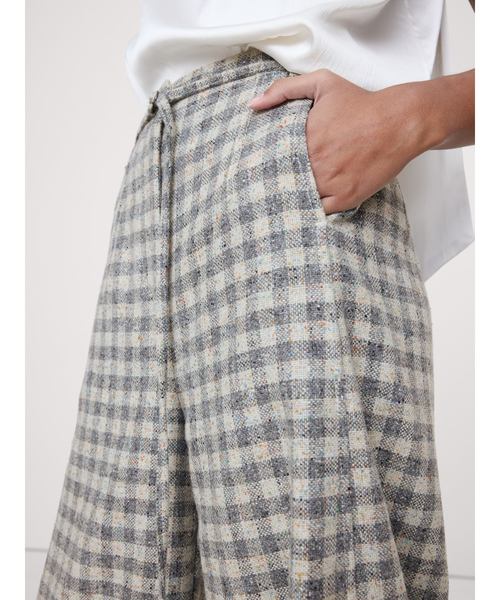 Banana Republic（バナナリパブリック）の「ウルトラ ハイライズ リラックス バレル ドネガル パンツ（その他パンツ・レディース・グレー/ネイビー・0/8/2/4/6）」の8枚目の写真