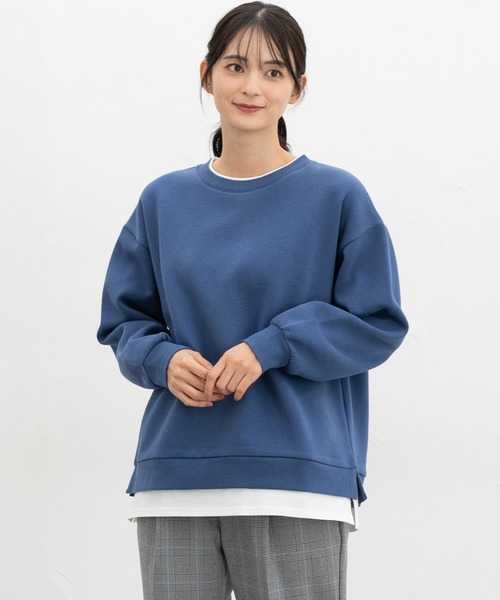 Honeys(ハニーズ)の「【ハニぽか】裏起毛ゆるレイヤード風スウェット(スウェット・レディース・ベージュ/スミクロ/ブルー/ブラック/スモークピンク・S/M/L/LL)」の4枚目の写真