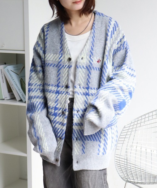 BEVERLY HILLS POLO CLUB（ビバリーヒルズポロクラブ）の「【Beverly Hills Polo Club/ビバリーヒルズポロクラブ】モヘヤタッチ ニットカーディガン（カーディガン/ボレロ・レディース・ライトグリーン/ブラウン系その他2/ブラック系その他/ブルー/グレー/ピンク系その他/ブルー系その他2/ブラウン系その他/グレー系その他/ブラック/アイボリー系/ブルー系その他/レッド・LL/L/M）」の4枚目の写真