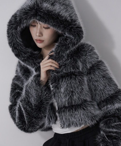 me+em select（ミームセレクト）の「【 ３color 】フェイクファーフーディショートコート ／  fake fur hoodie short coat（その他アウター・レディース・ホワイト/ホワイト×ブラック/ブラック・FREE）」の13枚目の写真