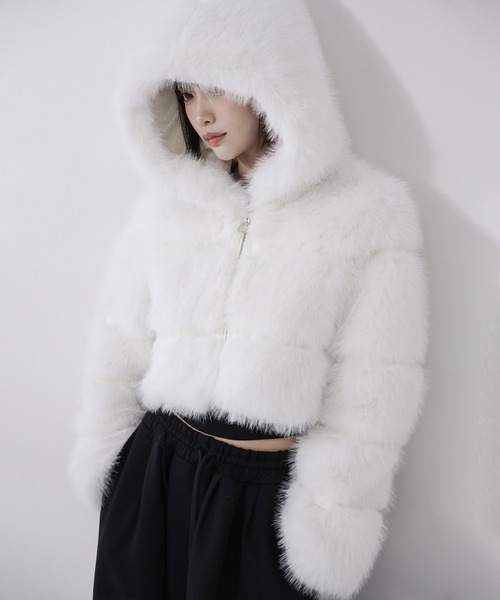 me+em select（ミームセレクト）の「【 ３color 】フェイクファーフーディショートコート ／  fake fur hoodie short coat（その他アウター・レディース・ホワイト/ホワイト×ブラック/ブラック・FREE）」の18枚目の写真