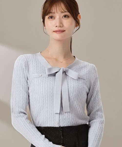 MISCH MASCH（ミッシュマッシュ）の「配色ボウタイケーブルニット（ニット/セーター・レディース・ブルー/グレー/ブラック/イエロー・ﾌﾘ-）」の3枚目の写真