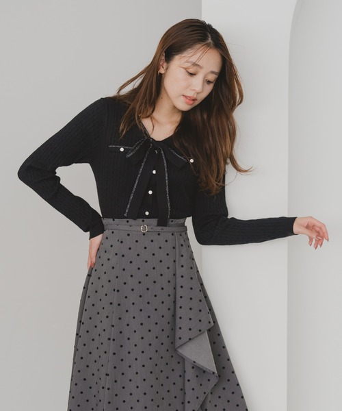 MISCH MASCH（ミッシュマッシュ）の「配色ボウタイケーブルニット（ニット/セーター・レディース・ブルー/グレー/ブラック/イエロー・ﾌﾘ-）」の5枚目の写真