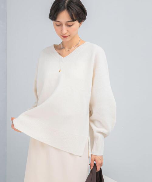 URBAN RESEARCH ROSSO WOMEN(アーバンリサーチ ロッソ)の「ウールカシミヤVネックニットプルオーバー(ニット/セーター・レディース・ネイビー/ピンク/オフホワイト/ブルー・FREE)」の12枚目の写真