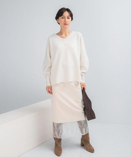 URBAN RESEARCH ROSSO WOMEN(アーバンリサーチ ロッソ)の「ウールカシミヤVネックニットプルオーバー(ニット/セーター・レディース・ネイビー/ピンク/オフホワイト/ブルー・FREE)」の13枚目の写真