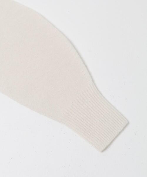 URBAN RESEARCH ROSSO WOMEN(アーバンリサーチ ロッソ)の「ウールカシミヤVネックニットプルオーバー(ニット/セーター・レディース・ネイビー/ピンク/オフホワイト/ブルー・FREE)」の16枚目の写真