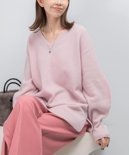 URBAN RESEARCH ROSSO WOMEN(アーバンリサーチ ロッソ)の「ウールカシミヤVネックニットプルオーバー(ニット/セーター・レディース・ネイビー/ピンク/オフホワイト/ブルー・FREE)」の18枚目の写真