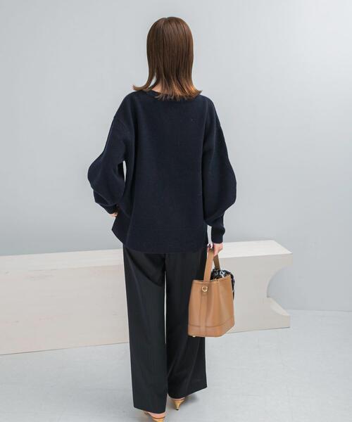 URBAN RESEARCH ROSSO WOMEN（アーバンリサーチ　ロッソ）の「ウールカシミヤVネックニットプルオーバー（ニット/セーター・レディース・ネイビー/ピンク/オフホワイト/ブルー・FREE）」の19枚目の写真