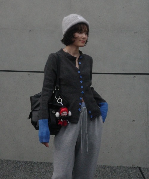 KUREN（クレン）の「カラーボタンカーディガン（カーディガン/ボレロ・レディース・グレー/レッド・FREE）」の22枚目の写真
