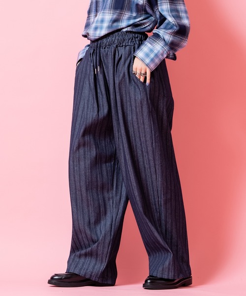 a.p.o.v.(エーピーオービー)の「a.p.o.v. ヘリンボーンストライプデニムスーパーワイドパンツ(その他パンツ・メンズ・ブラック/ネイビー・ONESIZE)」の5枚目の写真