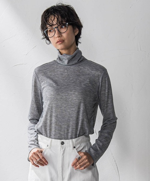 MAYSON GREY（メイソングレイ）の「メランジリブタートルネックプルオーバー≪手洗い可能≫（Tシャツ/カットソー・レディース・チャコールグレー/オフホワイト/ブラック/ブラウン/ライトグレー・M）」の4枚目の写真