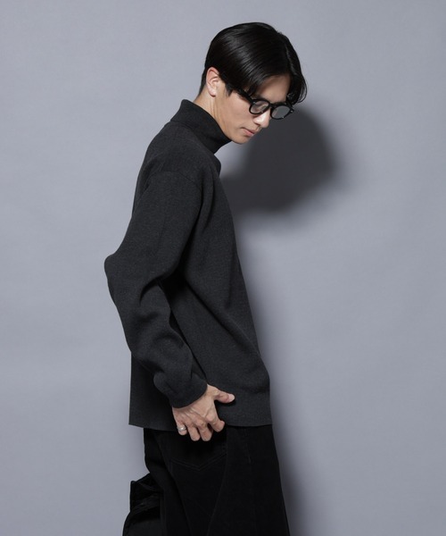 NANO universe（ナノユニバース）の「ミラノリブ　ワイドタートルネックニット（ニット/セーター・メンズ・チャコール/アイボリー/ブルー/ブラック・M/L）」の12枚目の写真