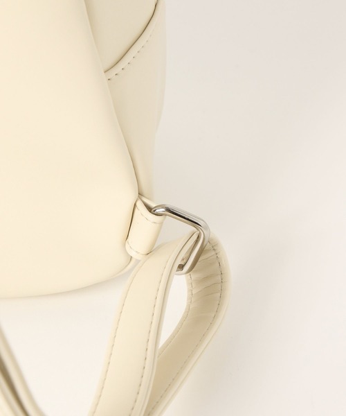 repipi armario（レピピ アルマリオ）の「チェーンキルトフェイクレザーミニリュック（バックパック/リュック・キッズ・シルバー/アイボリー/ブラック・ONESIZE）」の9枚目の写真