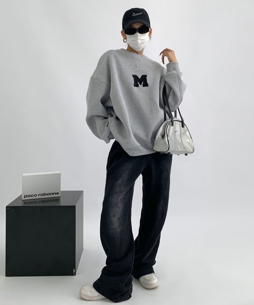mushwear(マッシュウェア)の「ミニマルロゴオーバーサイズトレーナー(スウェット・メンズ・グレー/ホワイト/ブラック・LARGE/MEDIUM/SMALL)」の8枚目の写真