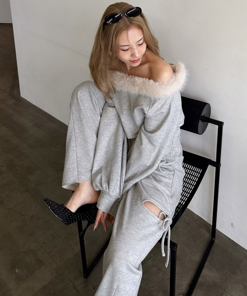 ROYAL PARTY(ロイヤルパーティー)の「ラメ裏毛カットアウトリボンパンツ(その他パンツ・レディース・オフホワイト/グレー/ブラック・FREE)」の19枚目の写真