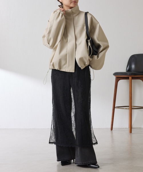 COLLAGE GALLARDAGALANTE（コラージュガリャルダガランテ）の「レザータッチスタンドブルゾン（ブルゾン・レディース・ベージュ・FREE）」の2枚目の写真