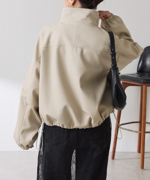 COLLAGE GALLARDAGALANTE（コラージュガリャルダガランテ）の「レザータッチスタンドブルゾン（ブルゾン・レディース・ベージュ・FREE）」の8枚目の写真