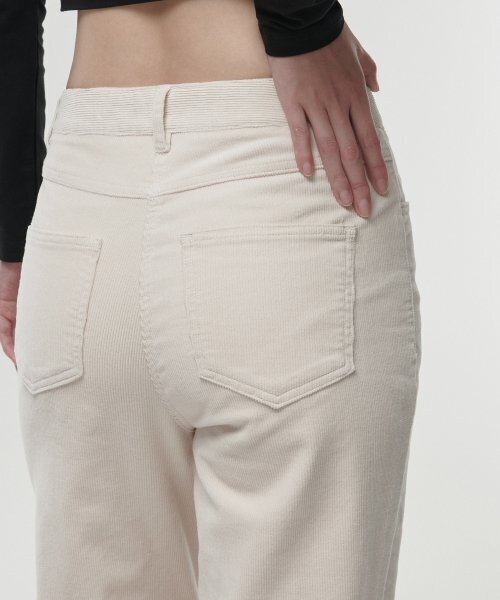 MUSINSA STANDARD WOMAN（ムシンサスタンダードウーマン）の「ウィメンズストレートコーデュロイパンツ[クリーム]（その他パンツ・レディース・その他・30/24/25/26/27/28/29）」の15枚目の写真