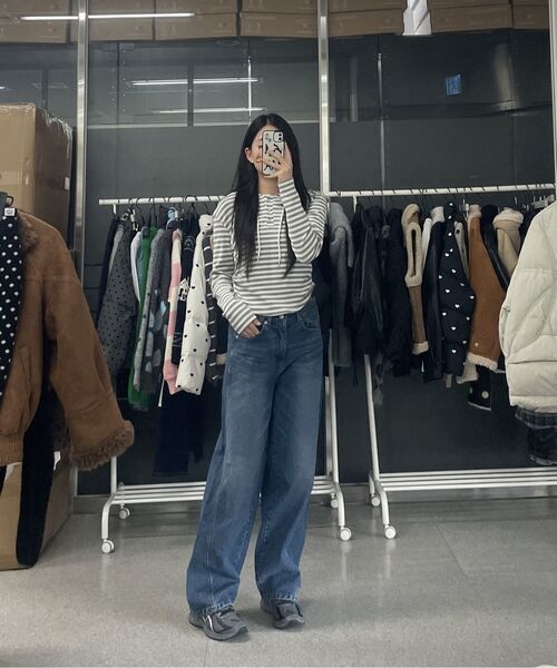 THE GREEN LAB（ザグリーンラボ）の「オーバーサイズノンフェイドデニム[ブルー]（デニムパンツ・レディース・その他・SMALL/MEDIUM）」の4枚目の写真