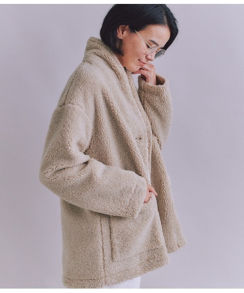 SIPULI（シプリ）の「Eco Fur ショールカラーコート（ダウンジャケット/コート・レディース・ダークグレー/アイボリー・2）」の6枚目の写真