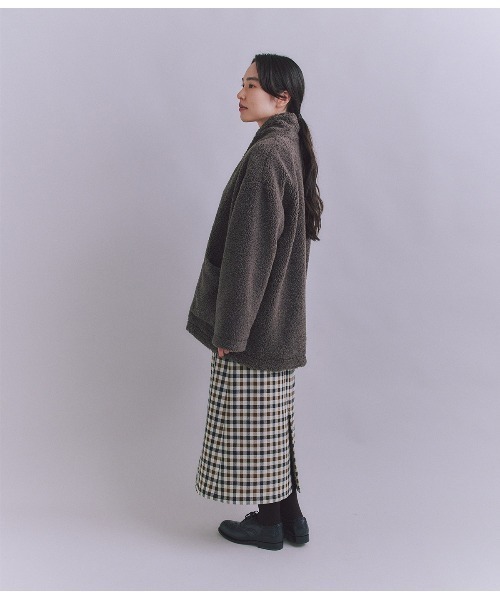 SIPULI（シプリ）の「Eco Fur ショールカラーコート（ダウンジャケット/コート・レディース・ダークグレー/アイボリー・2）」の22枚目の写真