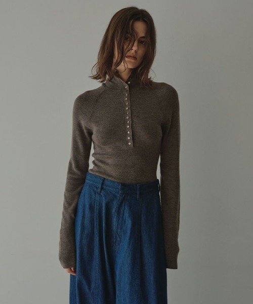 ETRE TOKYO（エトレトウキョウ）の「カーヴィータックデニムパンツ（デニムパンツ・レディース・ブルー/ブラック・S/M）」の7枚目の写真