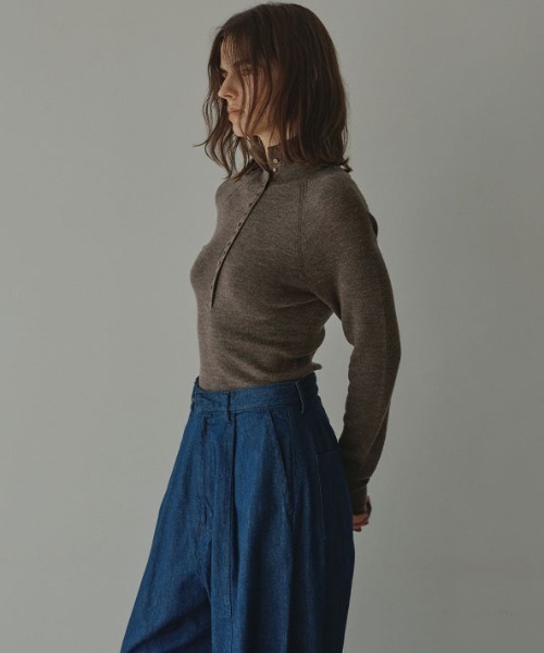 ETRE TOKYO（エトレトウキョウ）の「カーヴィータックデニムパンツ（デニムパンツ・レディース・ブルー/ブラック・S/M）」の8枚目の写真