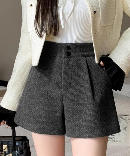 IRADOWL(アイラドール)の「ダークカラーハイウエストショートパンツ(その他パンツ・レディース・ダークグレー/ブラック・SMALL/MEDIUM/LARGE)」の2枚目の写真