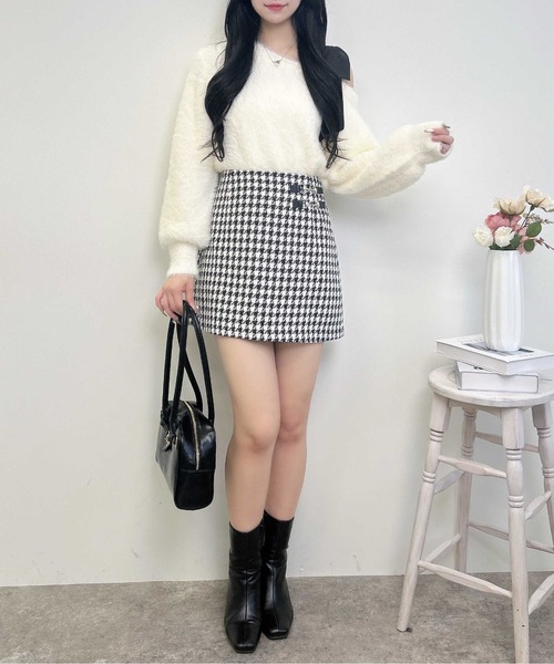 INGNI（イング）の「ビット付アソート柄タイトミニスカパン（スカート・レディース・ホワイト系その他2/ブラック系その他6/その他11・FREE）」の4枚目の写真