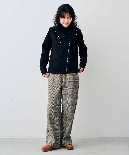 Live in comfort（リブインコンフォート）の「リブ　イン　コンフォート　はまじとコラボ　再復刻！着心地らくちんな伸びるライダースジャケット〈ブラック〉（その他アウター・レディース・ブラック・M/L/LL/3L/S）」の10枚目の写真