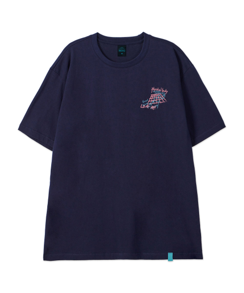 ASTRAL PROJECTION（アストラルプロジェクション）の「[グラフィティ]コットンルーズフィット半袖Tシャツ_スペースネイビー（Tシャツ/カットソー・メンズ・その他・LARGE/MEDIUM/X-LARGE/XX-LARGE）」の2枚目の写真