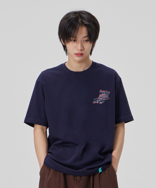 ASTRAL PROJECTION（アストラルプロジェクション）の「[グラフィティ]コットンルーズフィット半袖Tシャツ_スペースネイビー（Tシャツ/カットソー・メンズ・その他・LARGE/MEDIUM/X-LARGE/XX-LARGE）」の4枚目の写真