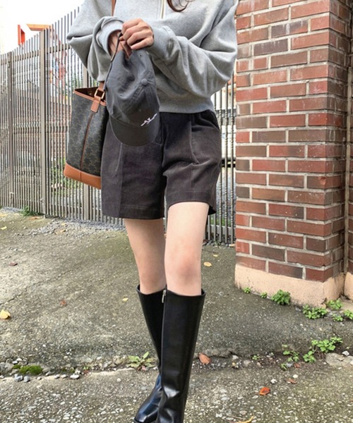 HALEY PESCA（ヘーリーペスカ）の「HALEY PESCA/センタータック　コーデュロイショートパンツ（その他パンツ・レディース・ブラウン/ブラック・MEDIUM/SMALL）」の9枚目の写真