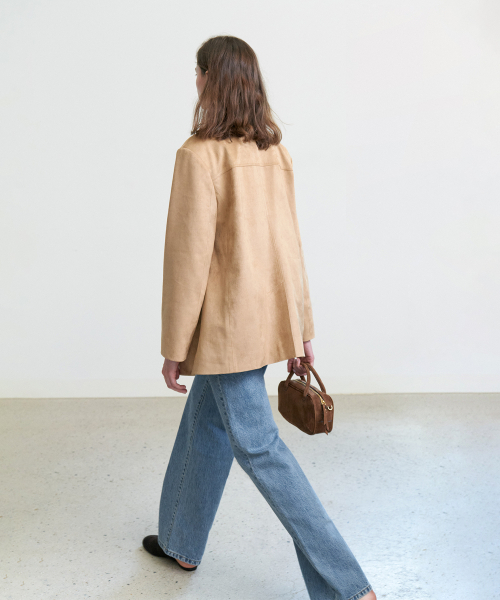 STEP AROUND(ステップアラウンド)の「Oversized suede jacket_BEIGE(ライダースジャケット・レディース・その他・FREE)」の2枚目の写真
