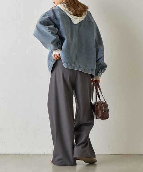 COLONY 2139(コロニートゥーワンスリーナイン)の「スタンドカラータックGジャン(デニムジャケット・レディース・ネイビー/サックスブルー・FREE)」の17枚目の写真