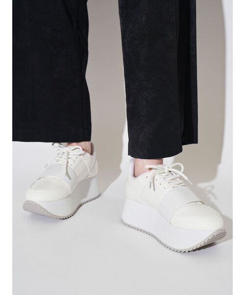 ELENDEEK(エレンディーク)の「プラットフォームソールスニーカー(スニーカー・レディース・オフホワイト/ブラック・36/37/38)」の5枚目の写真