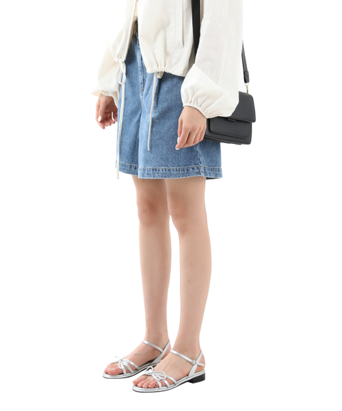 TAGTRAUME(タクトロイメ)の「クレール リボンマルチストラップサンダル 1CM - シルバー(サンダル・レディース・シルバー・23cm/23.5cm/24cm/24.5cm/25cm)」の1枚目の写真