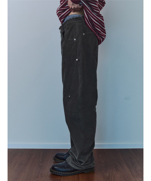 KIJUN MEN（キジュンメンズ）の「Explorer Studded Corduroy Pants Khaki（その他パンツ・メンズ・その他・SMALL/MEDIUM/LARGE）」の2枚目の写真