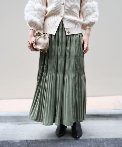 le.coeur blanc(ルクールブラン)の「マジョリカプリーツスカート(スカート・レディース・ブラック系その他/カーキオリーブ/ホワイト系その他/チャコールグレー・38)」の4枚目の写真