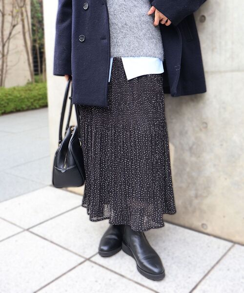 le.coeur blanc(ルクールブラン)の「マジョリカプリーツスカート(スカート・レディース・ブラック系その他/カーキオリーブ/ホワイト系その他/チャコールグレー・38)」の2枚目の写真