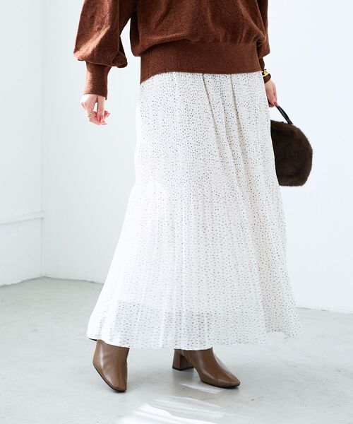 le.coeur blanc(ルクールブラン)の「マジョリカプリーツスカート(スカート・レディース・ブラック系その他/カーキオリーブ/ホワイト系その他/チャコールグレー・38)」の12枚目の写真