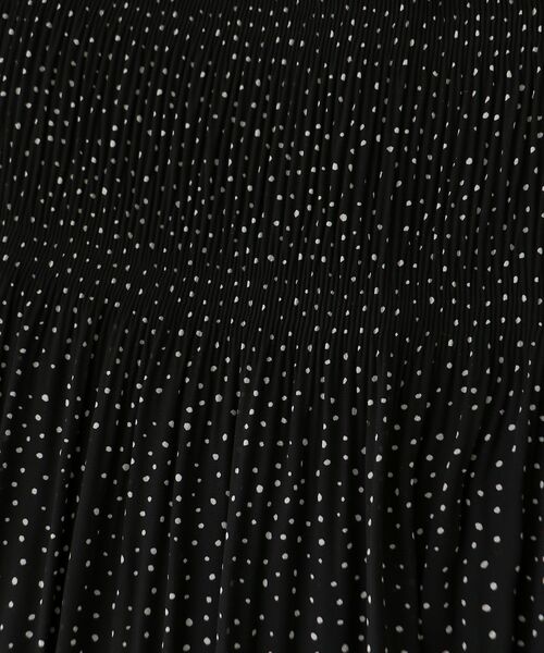 le.coeur blanc(ルクールブラン)の「マジョリカプリーツスカート(スカート・レディース・ブラック系その他/カーキオリーブ/ホワイト系その他/チャコールグレー・38)」の17枚目の写真