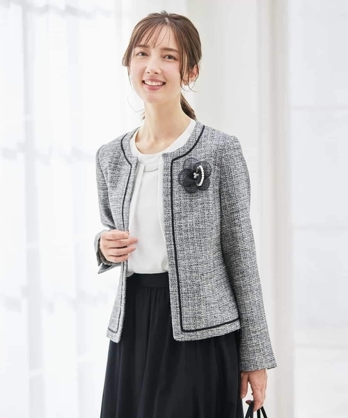 a.v.v（アーヴェヴェ）の「【ストレッチ】ツイードノーカラージャケット（ノーカラージャケット・レディース・ベージュ/ネイビー/チャコールグレー・36/38/40）」の2枚目の写真