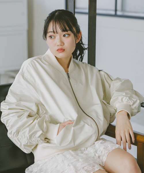 repipi armario（レピピ アルマリオ）の「ルーズシャーリングMA-1（MA-1・キッズ・アイボリー/ブラック/カーキ・SMALL/MEDIUM/LARGE）」の5枚目の写真