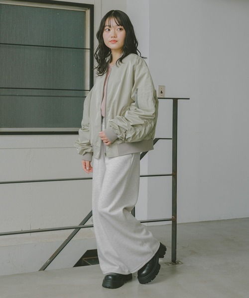 repipi armario（レピピ アルマリオ）の「ルーズシャーリングMA-1（MA-1・キッズ・アイボリー/ブラック/カーキ・SMALL/MEDIUM/LARGE）」の11枚目の写真