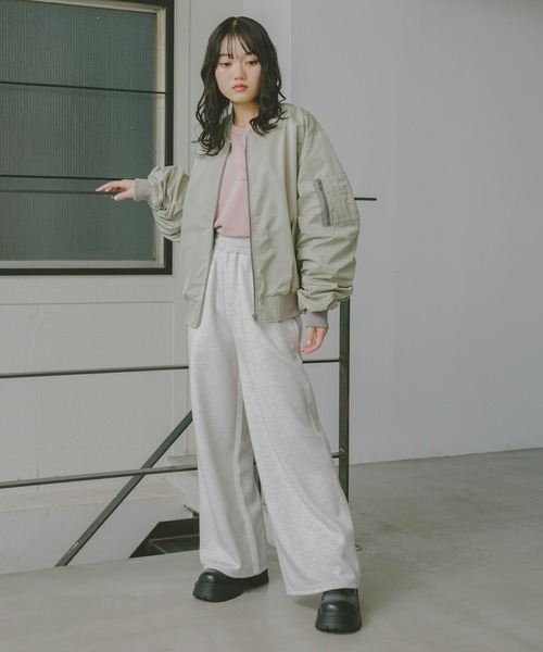 repipi armario（レピピ アルマリオ）の「ルーズシャーリングMA-1（MA-1・キッズ・アイボリー/ブラック/カーキ・SMALL/MEDIUM/LARGE）」の13枚目の写真