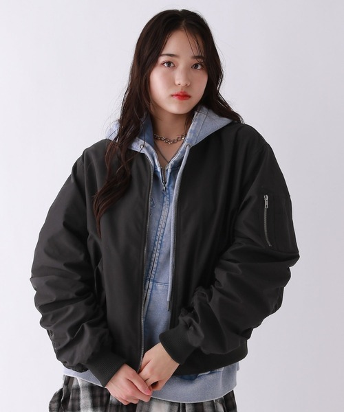 repipi armario（レピピ アルマリオ）の「ルーズシャーリングMA-1（MA-1・キッズ・アイボリー/ブラック/カーキ・SMALL/MEDIUM/LARGE）」の22枚目の写真