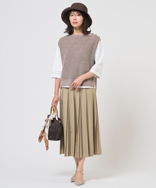 J.PRESS(ジェイプレス)の「【WEB限定カラーあり・プラスワンアイテムに】LINEN COTTON ニット ベスト(ベスト・レディース・スカイブルー系/ベージュ系/ライトグレー系/ブラウン系/ネイビー系・F)」の14枚目の写真