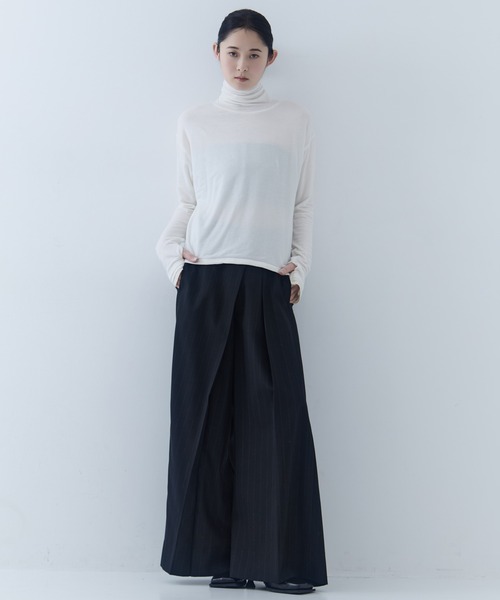 STUDIOUS（ステュディオス）の「【STUDIOUS/ステュディオス】Cashmere Silk Loose Fit Top/カシミアシルクルーズフィットトップス（Tシャツ/カットソー・レディース・ブラック/ワイン/オフホワイト・FREE）」の4枚目の写真