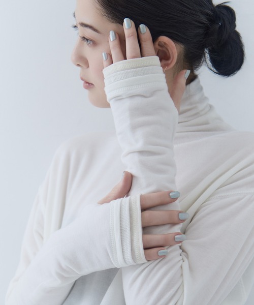 STUDIOUS（ステュディオス）の「【STUDIOUS/ステュディオス】Cashmere Silk Loose Fit Top/カシミアシルクルーズフィットトップス（Tシャツ/カットソー・レディース・ブラック/ワイン/オフホワイト・FREE）」の15枚目の写真